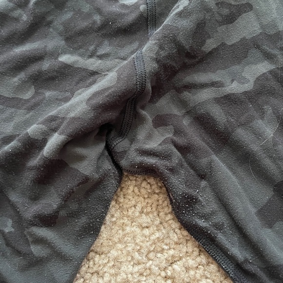 Camo Leggings Lululemon - Picture 5 of 7